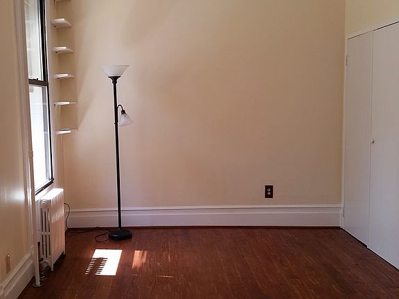 4th image of 347 W 46th St APT 3