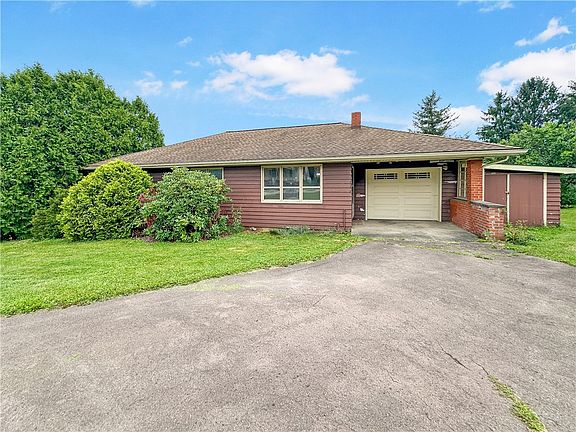 2nd image of 4101 Glades Pike