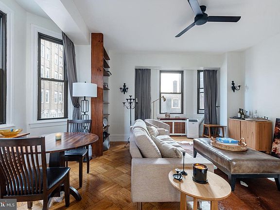 5th image of 250 S 13th St APT 3E
