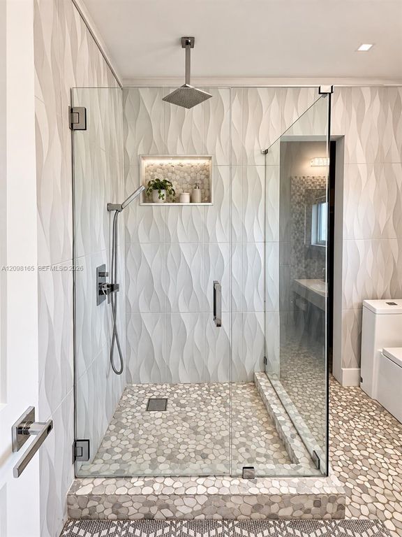 201 NE 26th Ave, photo 6