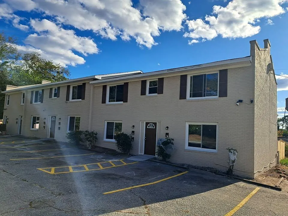 140 Prentice Pl #H
