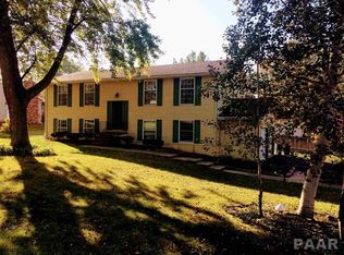 1020 W Wilshire Dr, Peoria, IL 61614