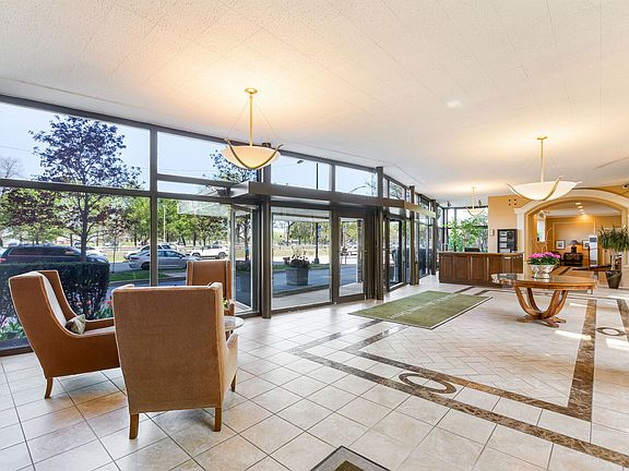 3rd image of 3730 N Lake Shore Dr APT 11A