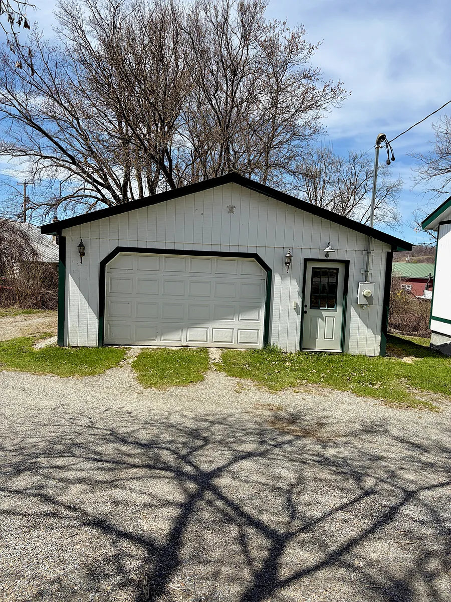 Building Photo - 39 Mechanicsville Rd