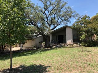 418 Crest Ridge Dr, Kerrville, TX 78028