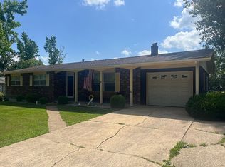 112 Fairlane Dr, Ironton, MO 63650
