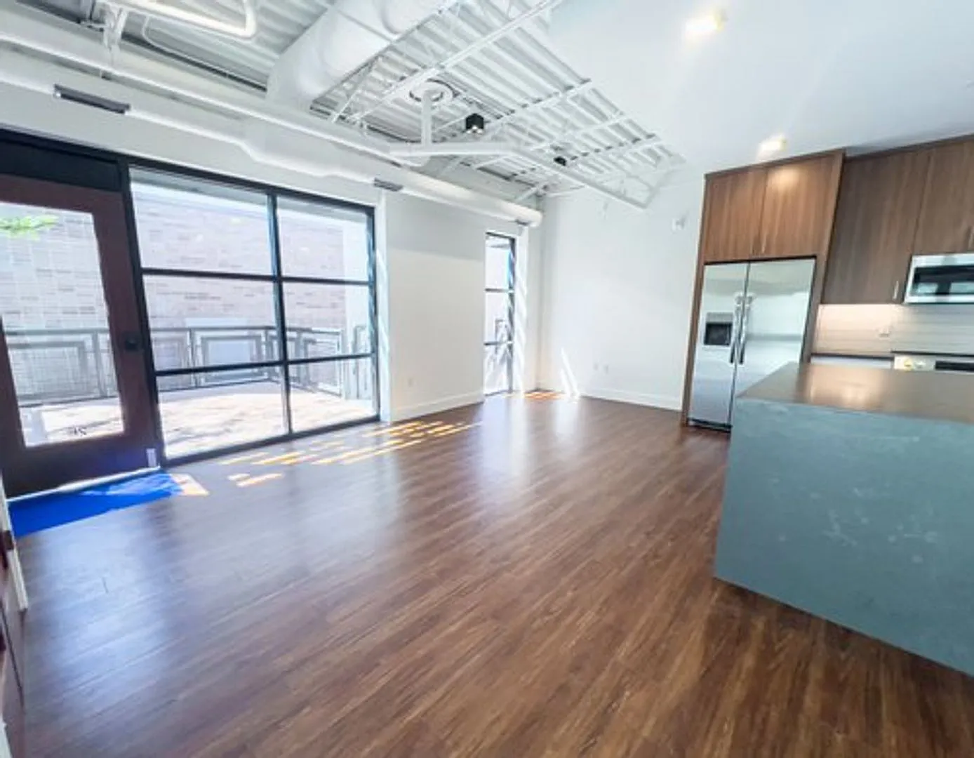 Classy New Apartment Downtown Louisville — Photo 4