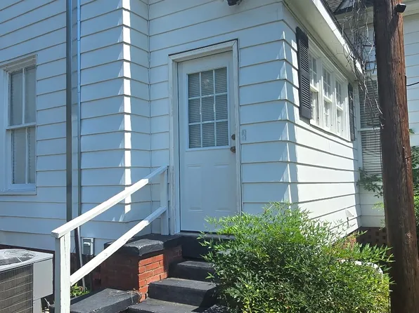 306 5th Ave #B, Eastman, GA 31023