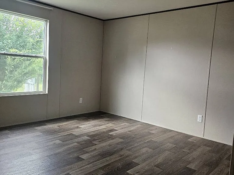 12183 N FM 730 — Photo 3
