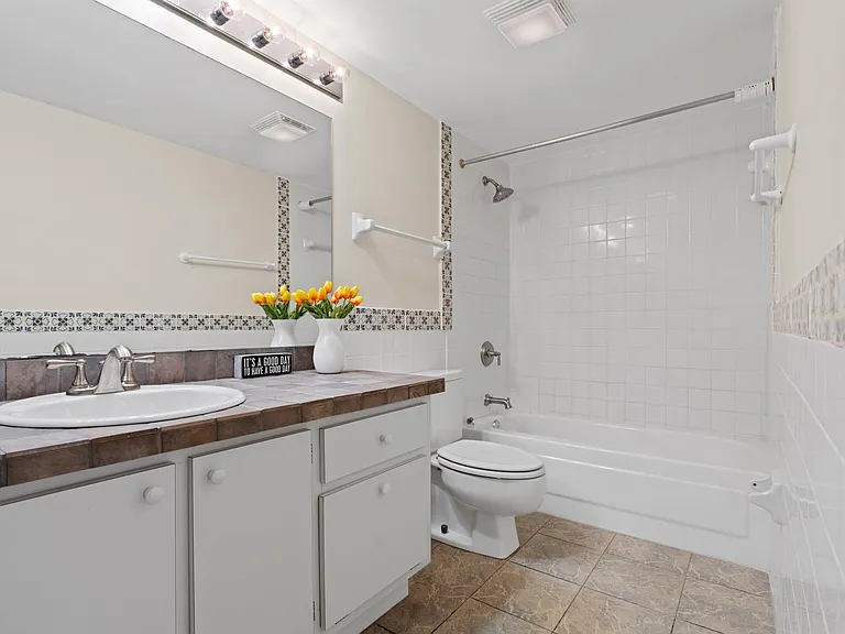 2327 Waterside Dr — Photo 13