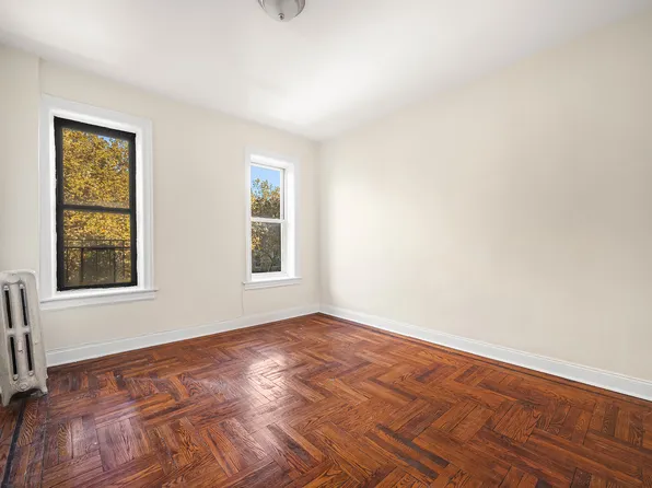 396 Montgomery Street image 2 of 4