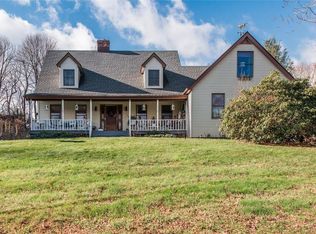 919 N Quaker Hill Rd, Pawling, NY 12564
