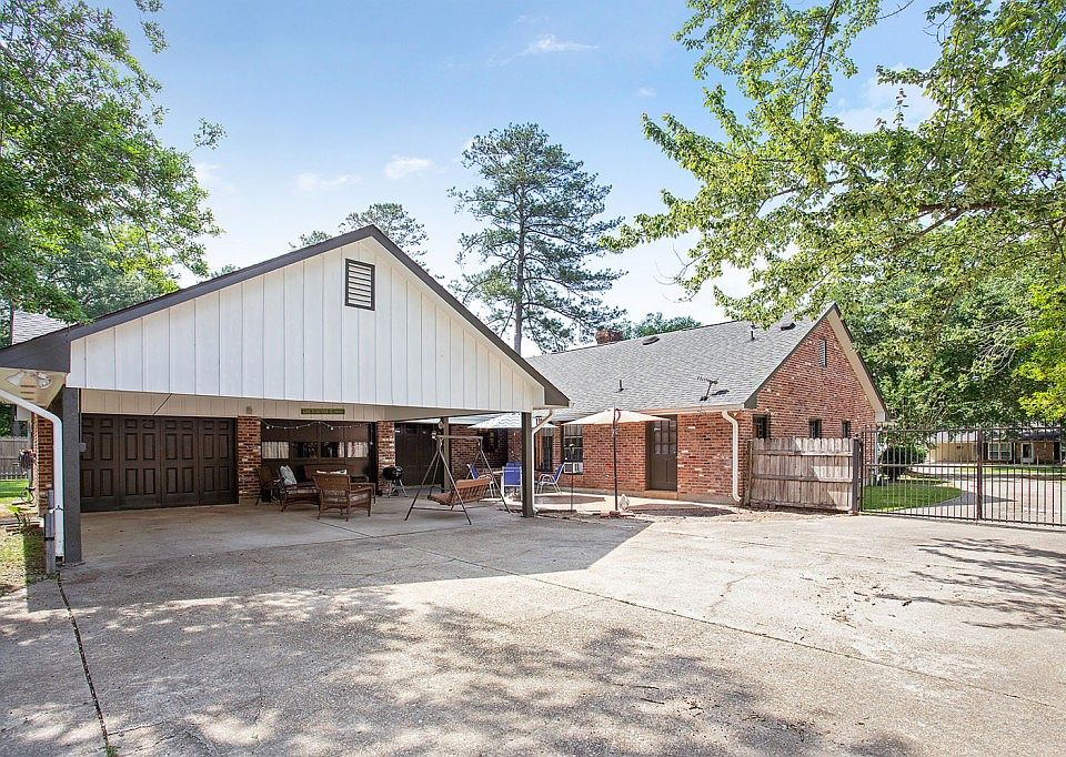 1st image of 16936 Teneiya Ave