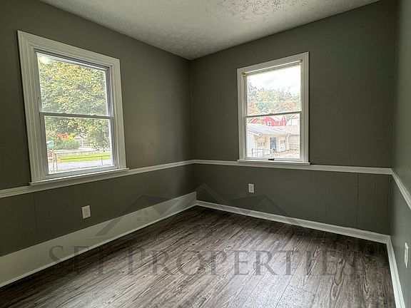 5th image of 339 E Lincoln Way #Lb39