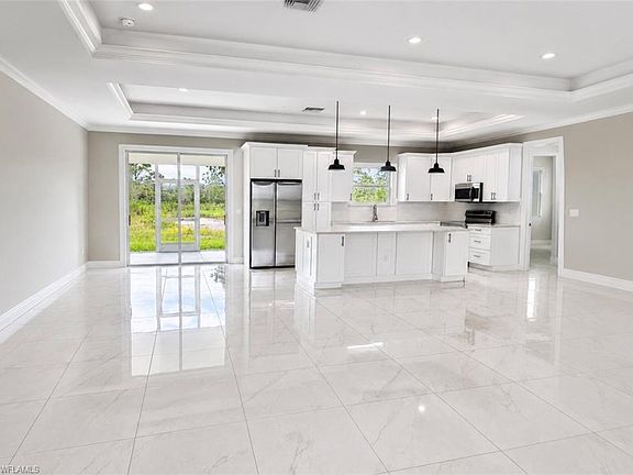 3rd image of 4383 Randall Blvd