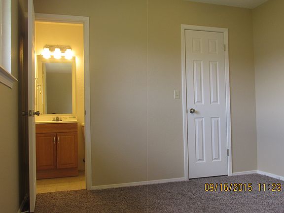 4th image of 321 Eastmanor Cir