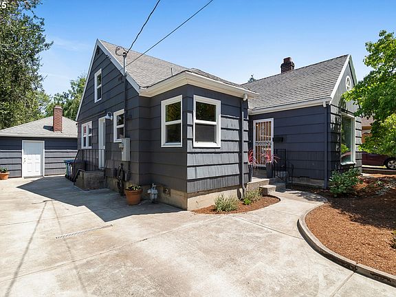 2nd image of 7936 N Chautauqua Blvd