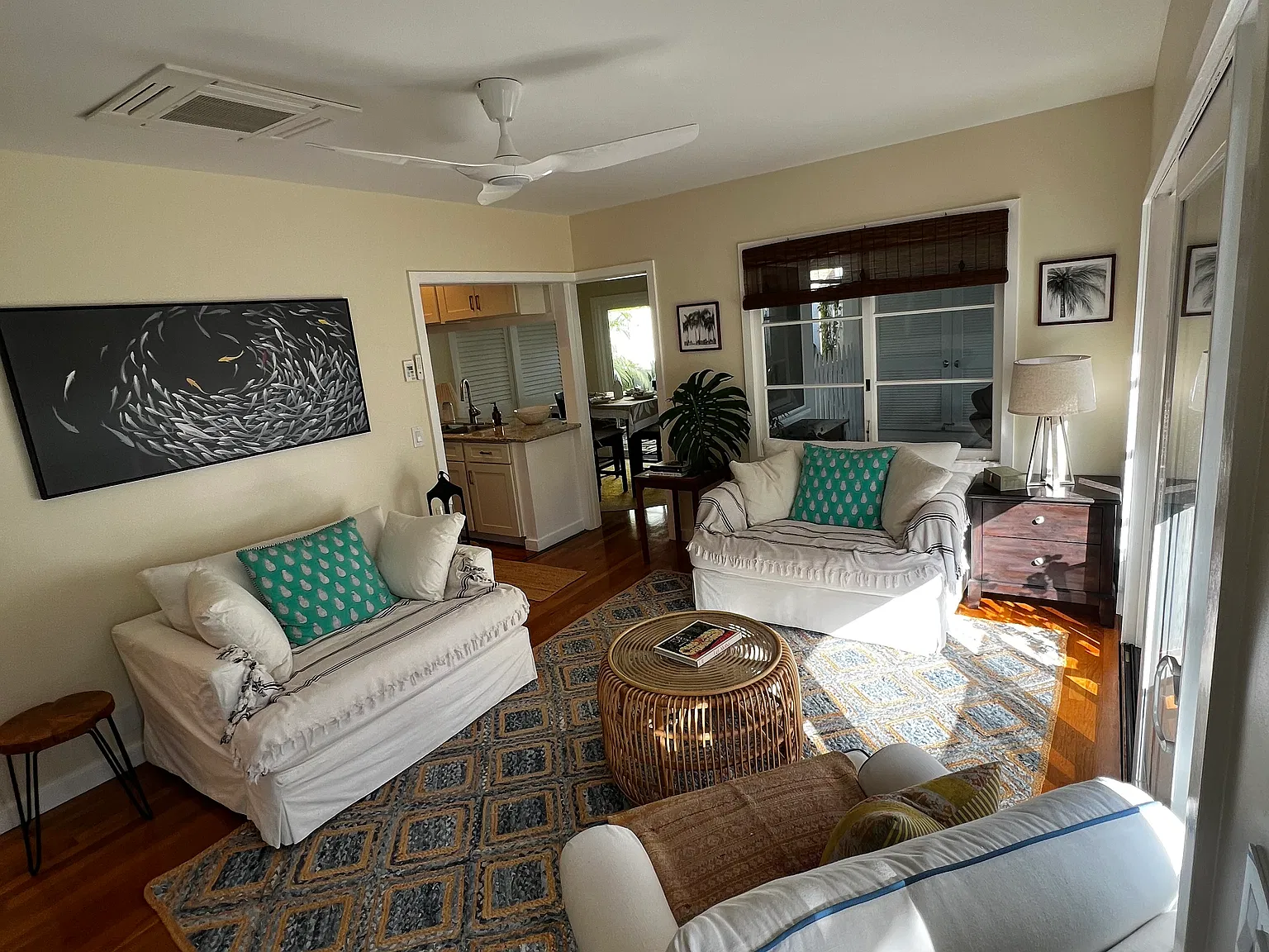 2 bed, 702 sqft, $4,950 — Photo 4