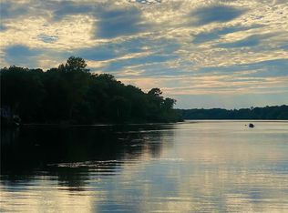 208 Forge Rd, Calverton, NY 11933