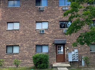 1516 Crimson Ln APT 2B, Palatine, IL 60074
