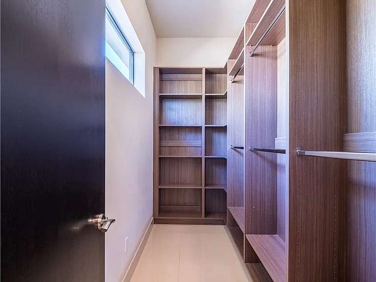 7447 Yonie Ct — Photo 32