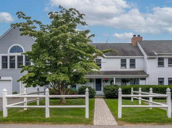 5 Ephraim Tyler Way #5, Kennebunk, ME 04043