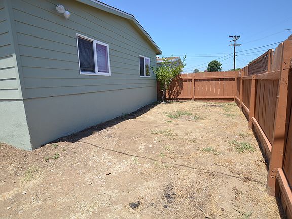 2nd image of 4762 Kleefeld Ave