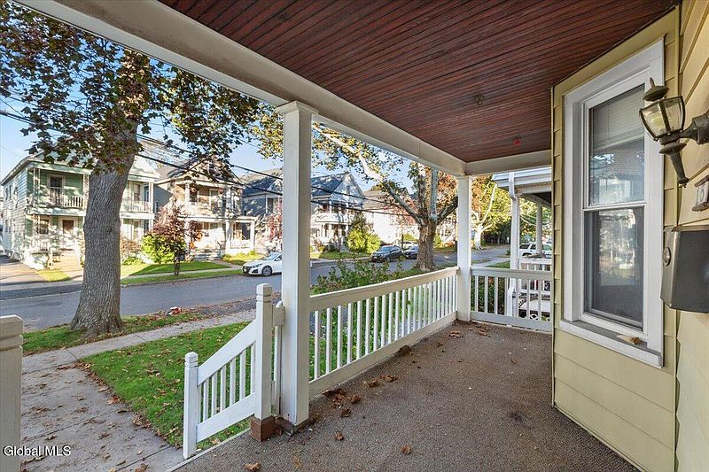 4th image of 15 Alden Avenue