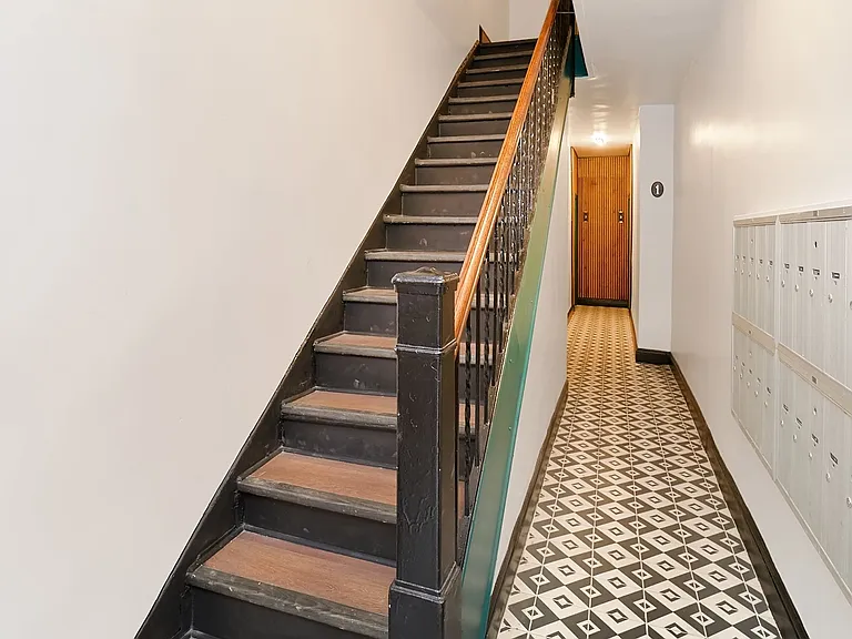 430 E 66th St #19 — Photo 5