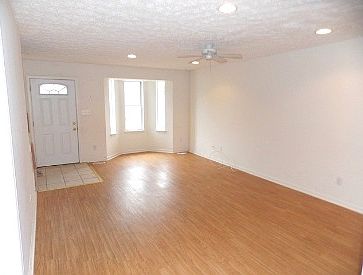 2nd image of 529 Park Manor Cir