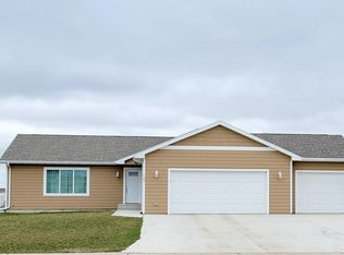 702 W 5th St, Volga, SD 57071