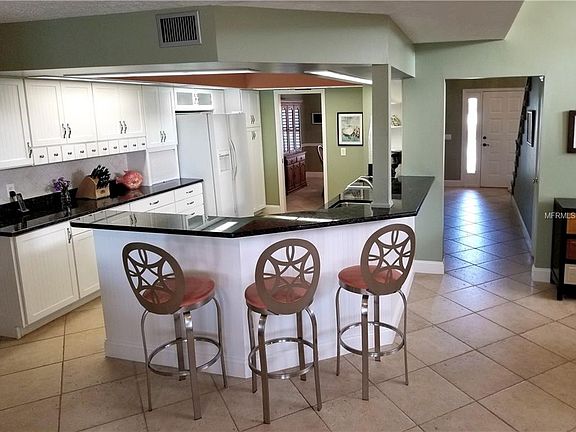5th image of 6607 Dolphin Cove Dr
