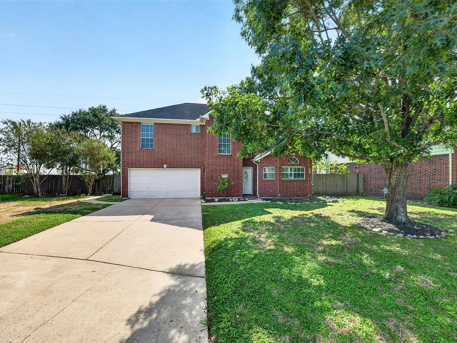 3 bed, 2.5 bath, 1778 sqft, $2,200 — Photo 2