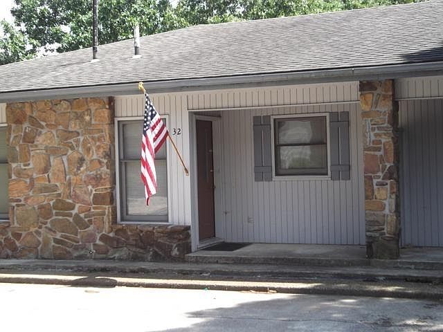 1st image of 32 Abingdon Ln