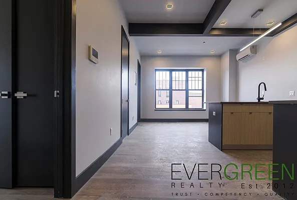 Rented by Evergreen Apartments BK | media 39