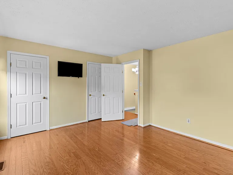 5411 Castlestone Dr — Photo 22