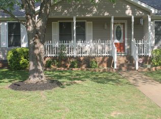 2323 Centertree Dr, Murfreesboro, TN 37128