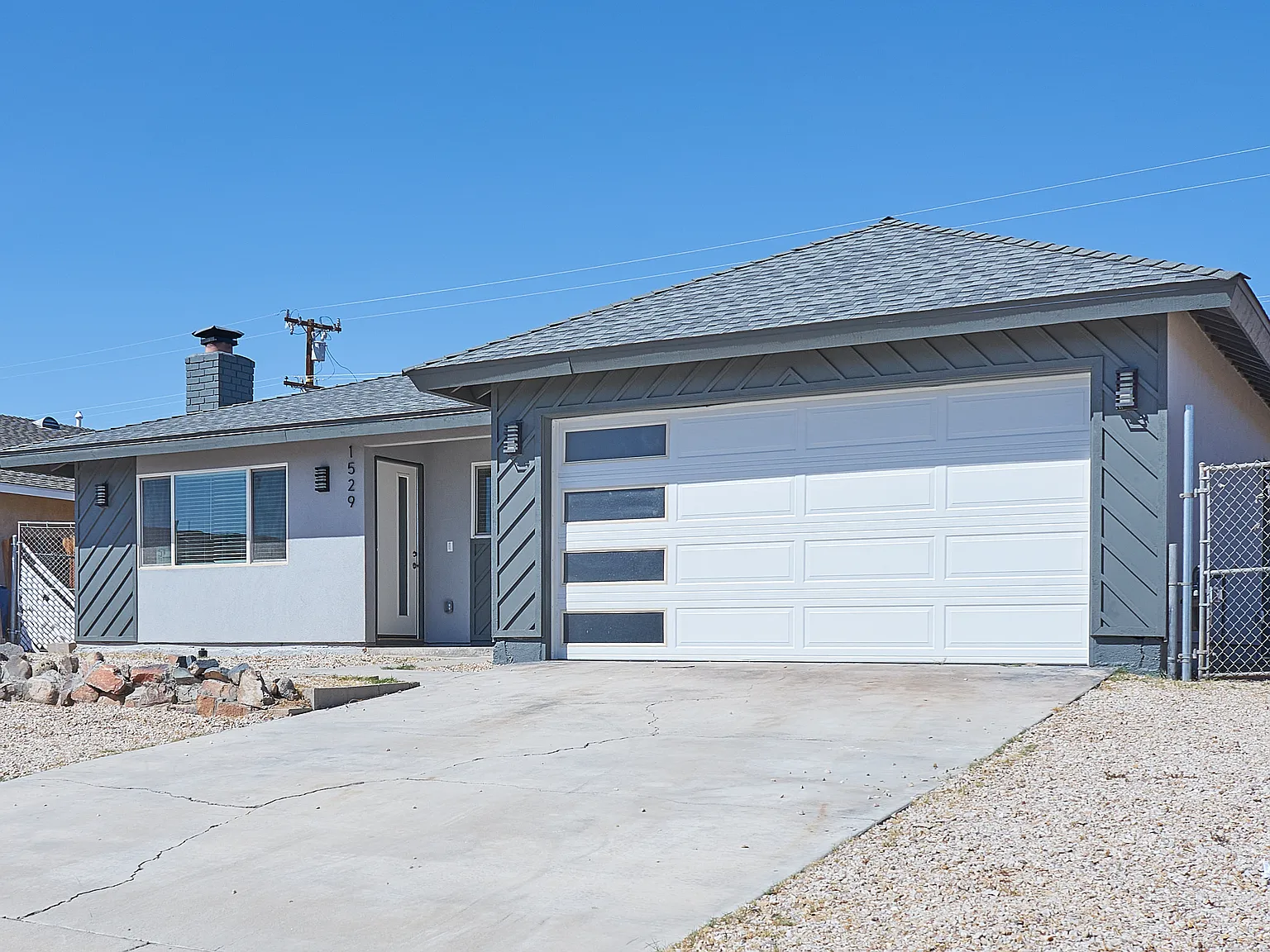 3 bed, 1363 sqft, $1,700 — Photo 2
