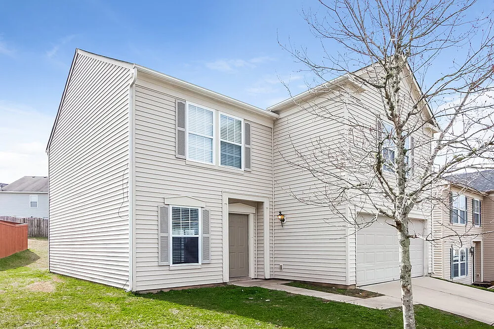 4 bed, 2.5 bath, 2057 sqft, $2,045 — Photo 4