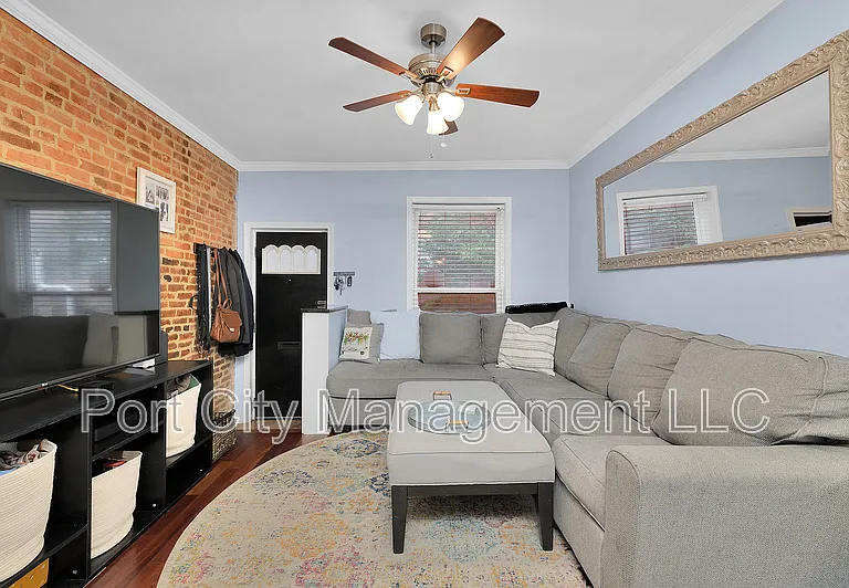 127 S Robinson St — Photo 4