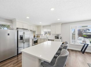 151 W Templevale Pl NE, Calgary, AB T1Y 4V6