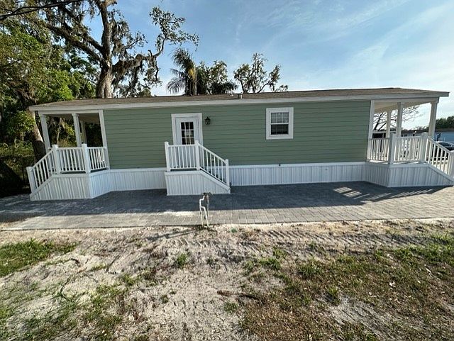 2nd image of 2761 Bridge Ct #6