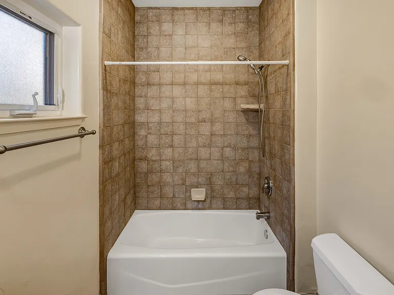 414 Larkin St #17 — Photo 14