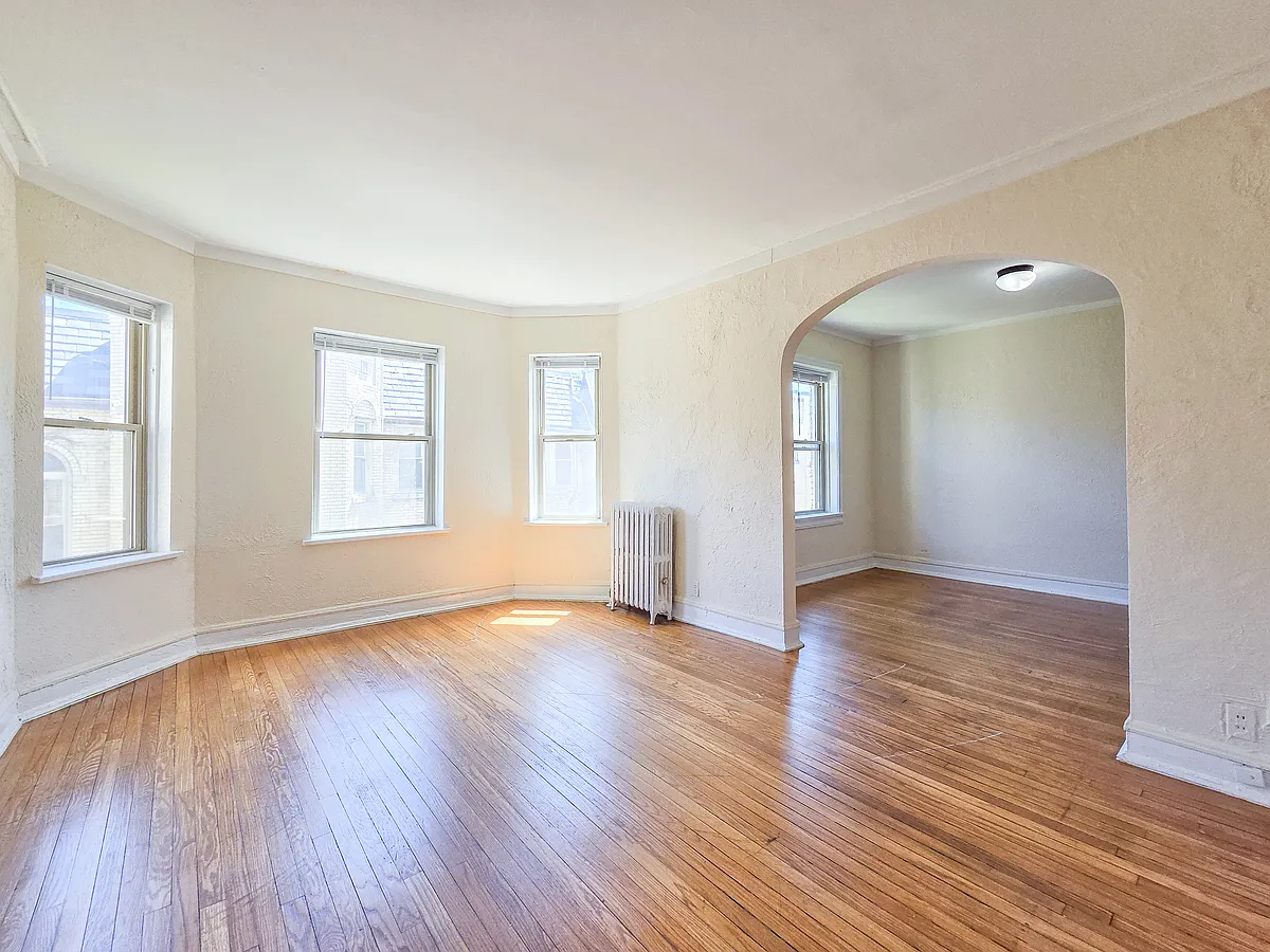 Building Photo - 1426 W Farwell Ave #3N