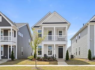 33 Pear Blossom Pkwy, Clayton, NC 27520