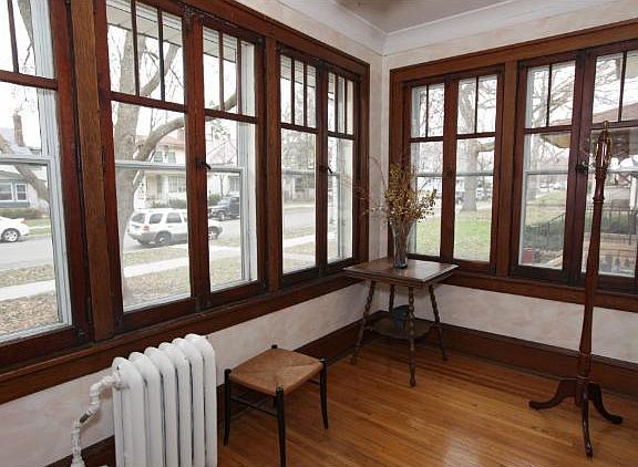 3rd image of 2152 Lincoln Ave