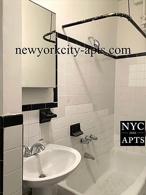 Rented by New York City Apartments | media 19