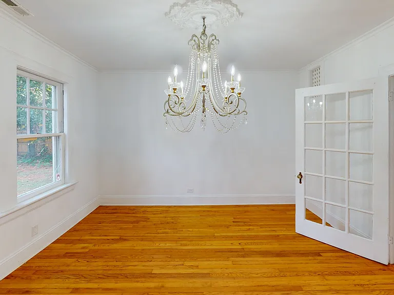 608 N Jackson St — Photo 11
