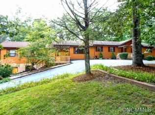 3229 N Bearwallow Rd, Hendersonville, NC 28792