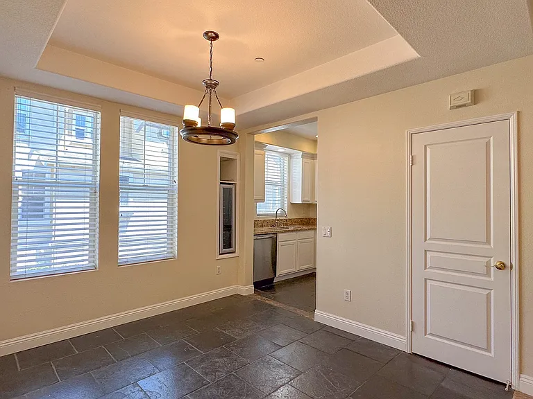 37 Hinterland Way — Photo 28